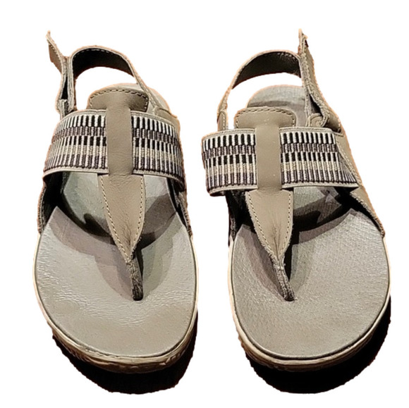 SOREL Out ‘N About Plus sandals size 6.5 - Picture 1 of 8